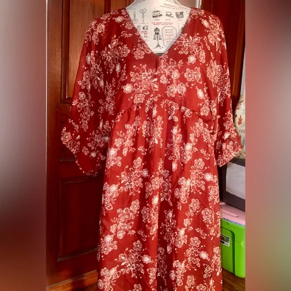 Baileyblue brand Flowy Dress.  SizeXL - Picture 2 of 7